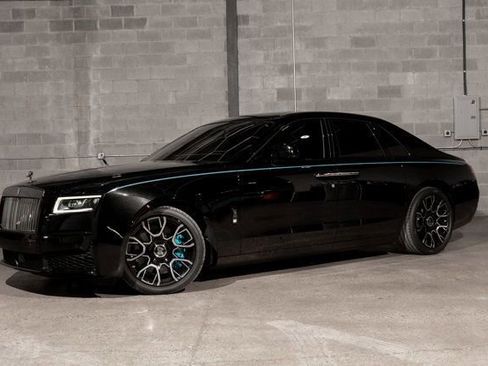Used 2022 Rolls-Royce Ghost Black Badge image 7