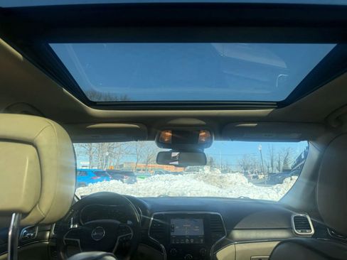 Used 2014 Jeep Grand Cherokee Overland w/ Advanced Technology Group image 35