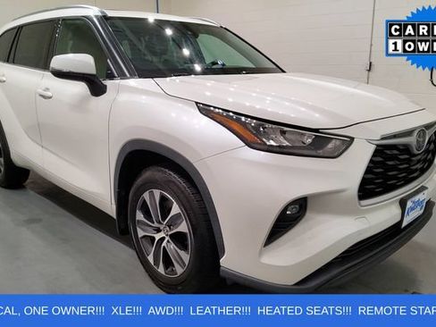Used 2020 Toyota Highlander XLE AWD/4WD image 1
