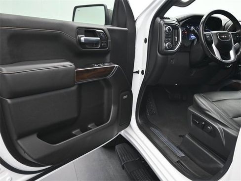 Used 2019 GMC Sierra 1500 SLT w/ SLT Premium Package image 16