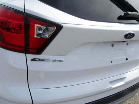 Used 2019 Ford Escape SE AWD/4WD image 10