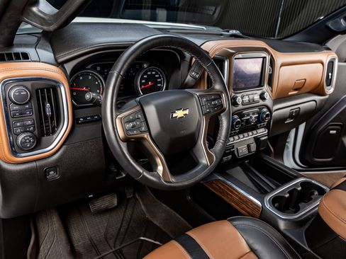 Used 2023 Chevrolet Silverado 3500 High Country image 17