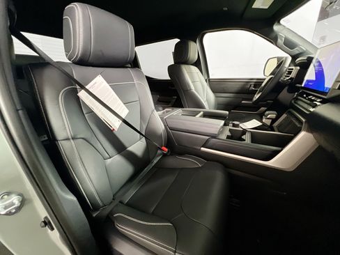 New 2026 Toyota Tundra SR5 AWD/4WD image 30