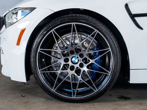 Used 2020 BMW M4 Convertible w/ Competition Package image 10