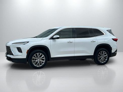 Used 2025 Buick Enclave Preferred FWD image 8