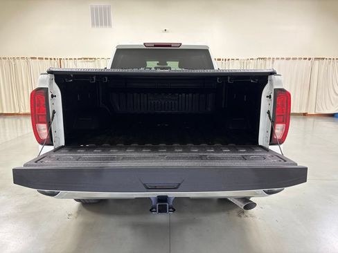 Used 2025 GMC Sierra 2500 SLE w/ SLE Value Package; AWD/4WD image 9