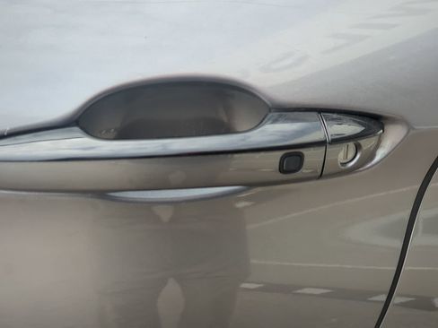 Used 2022 Mitsubishi Outlander SE image 30