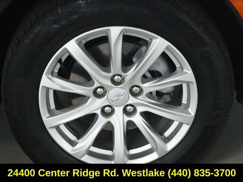 Used 2023 Cadillac XT4 Luxury w/ Cold Weather Package image 10