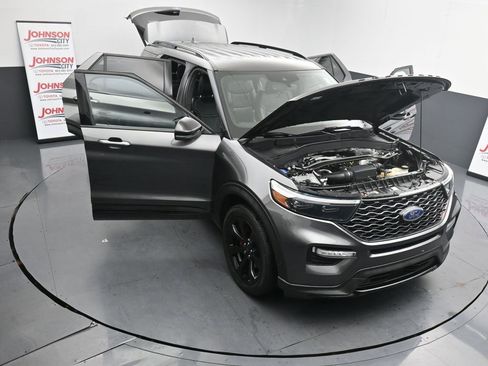 Used 2020 Ford Explorer ST w/ ST Street Pack image 25