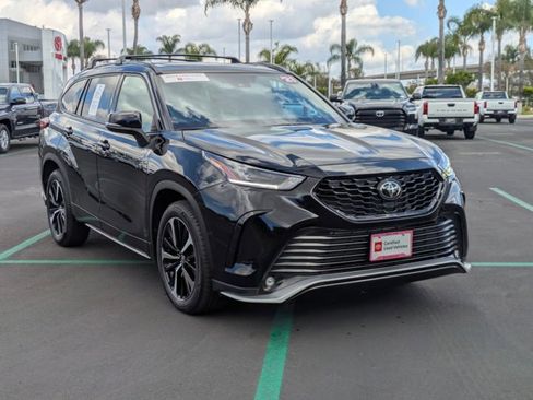 Certified 2021 Toyota Highlander XSE image 3