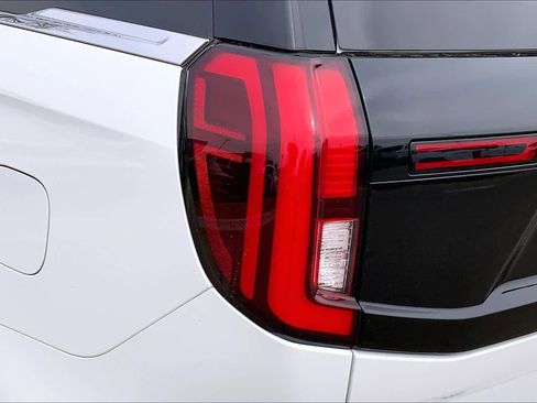 Used 2025 Ford Expedition Max Platinum AWD/4WD image 29