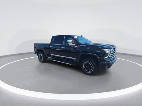 Used 2024 Chevrolet Silverado 2500 High Country w/ High Country Premium Package AWD/4WD image 6