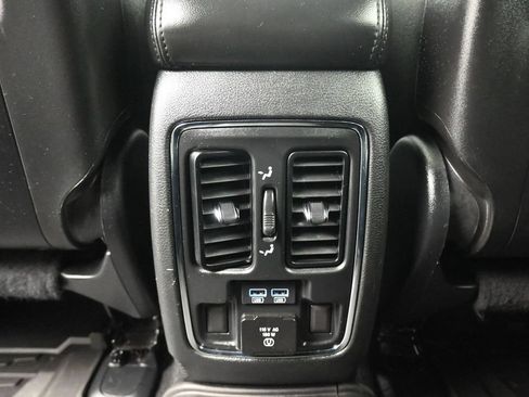 Used 2021 Jeep Grand Cherokee Limited AWD/4WD image 34