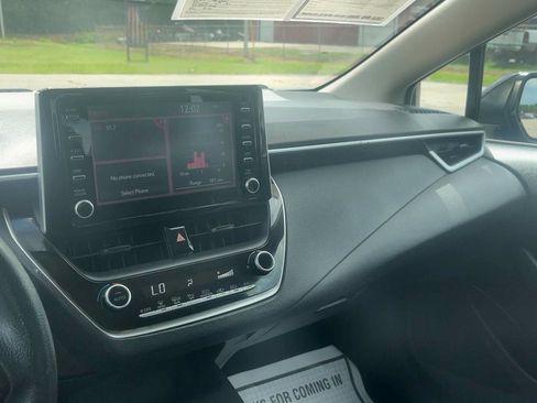 Used 2020 Toyota Corolla LE FWD image 29