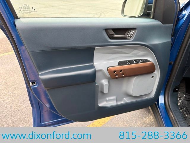 Used 2023 Ford Maverick Lariat w/ Lariat Luxury Package FWD image 23