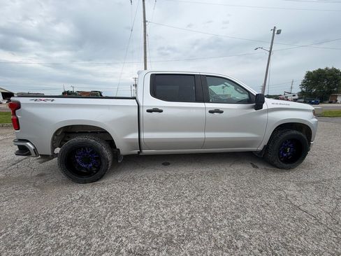 Used 2019 Chevrolet Silverado 1500 Custom w/ Custom Value Package AWD/4WD image 5