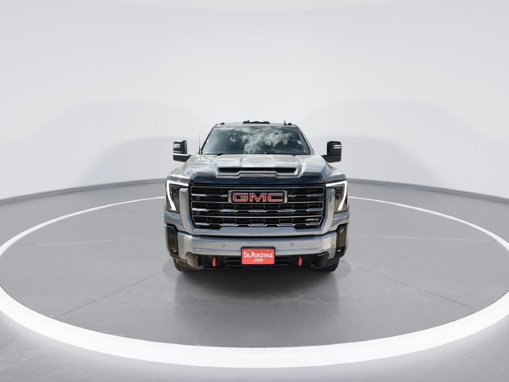 Used 2025 GMC Sierra 2500 AT4 w/ AT4 Premium Plus Package AWD/4WD image 3