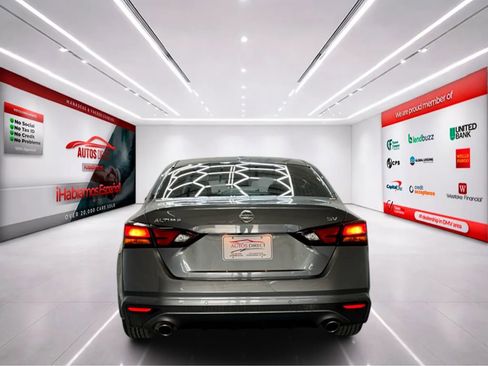 Used 2019 Nissan Altima 2.5 SV FWD image 7