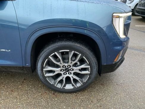 New 2026 GMC Acadia Denali Ultimate image 2