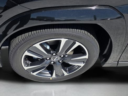 New 2026 Lexus UX 300h FWD image 31