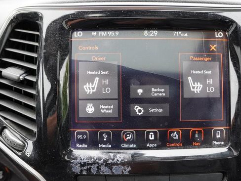 Used 2019 Jeep Cherokee Limited w/ Trailer Tow Group AWD/4WD image 7
