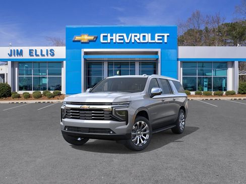 New 2026 Chevrolet Suburban Premier image 9