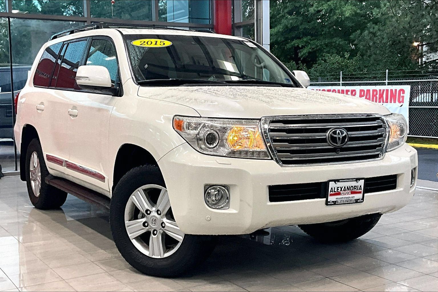 Used 2015 Toyota Land Cruiser AWD/4WD image 2