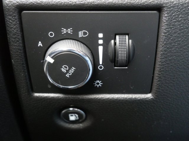 Used 2020 Jeep Grand Cherokee High Altitude AWD/4WD image 15