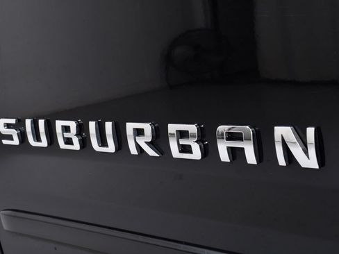 Used 2015 Chevrolet Suburban LTZ AWD/4WD image 23