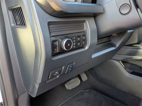 Used 2025 Ford F250 Platinum w/ FX4 Off-Road Package image 20