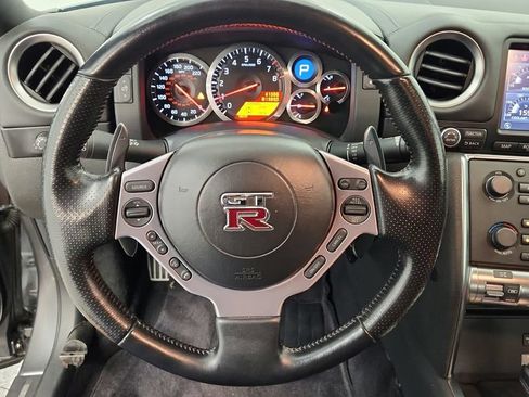 Used 2011 Nissan GT-R Premium AWD/4WD image 48
