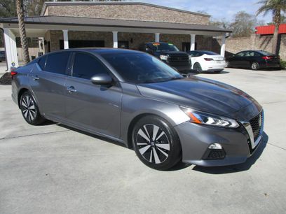 Used 2021 Nissan Altima 2.5 SV