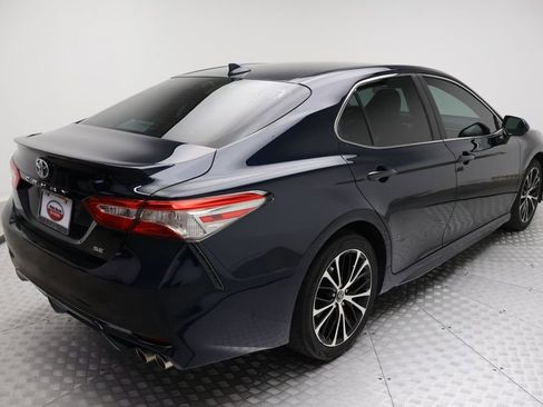Certified 2019 Toyota Camry SE image 8
