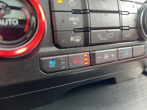 Used 2018 Ford F150 Lariat w/ Equipment Group 502A Luxury image 35