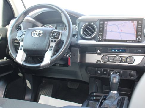 Certified 2022 Toyota Tacoma SR5 image 25