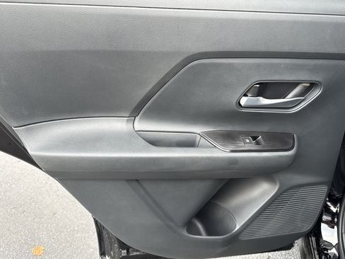 New 2026 Nissan Kicks SR w/ Cold Weather Package image 12