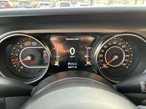 Used 2021 Jeep Wrangler Unlimited Sport image 9