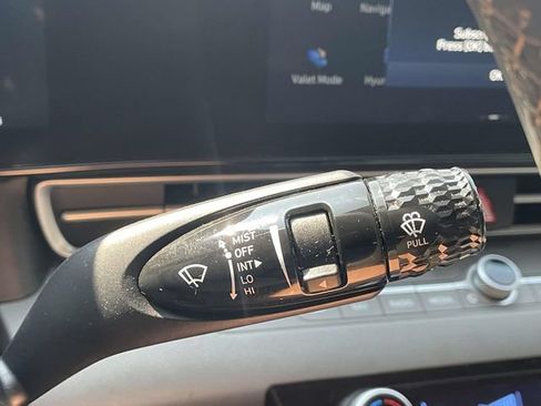 Used 2023 Hyundai Elantra SEL w/ Convenience Package FWD image 24
