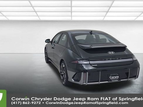 Used 2023 Hyundai Ioniq 6 Limited image 12