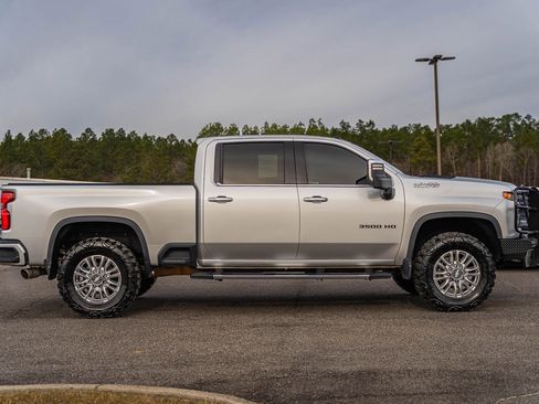 Used 2020 Chevrolet Silverado 3500 High Country w/ LPO, Dark Essentials Package image 8