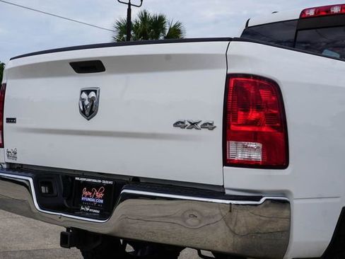 Used 2019 RAM 1500 Classic SLT AWD/4WD image 5