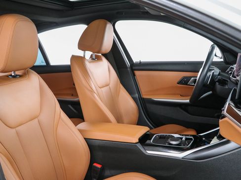 Used 2024 BMW 330i Sedan w/ Premium Package RWD image 27