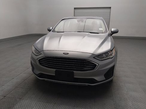 Used 2020 Ford Fusion SE FWD image 15