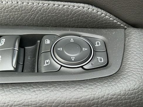 Used 2022 GMC Yukon Denali image 27