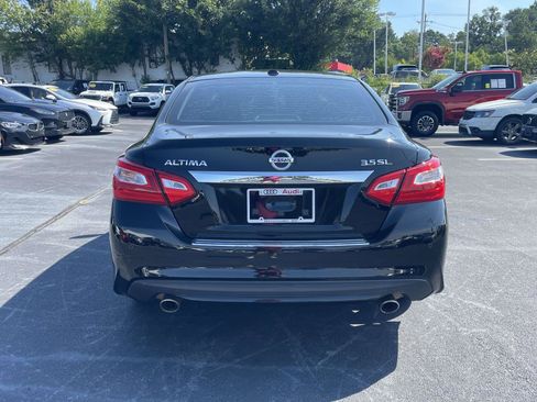Used 2016 Nissan Altima 3.5 SL w/ 3.5 Technology Package FWD image 6