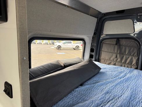 Used 2020 Mercedes-Benz Sprinter 2500 image 35