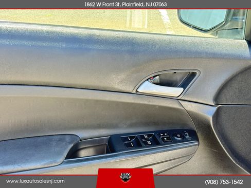 Used 2012 Honda Accord SE image 25