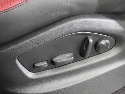 Certified 2025 Porsche Cayenne S AWD/4WD image 42
