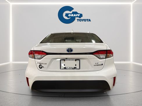 Used 2024 Toyota Corolla LE AWD/4WD image 9