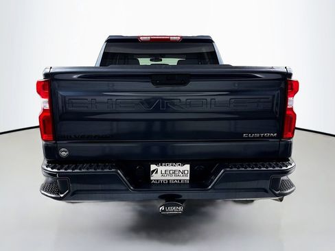 Used 2019 Chevrolet Silverado 1500 Custom w/ Custom Value Package image 7